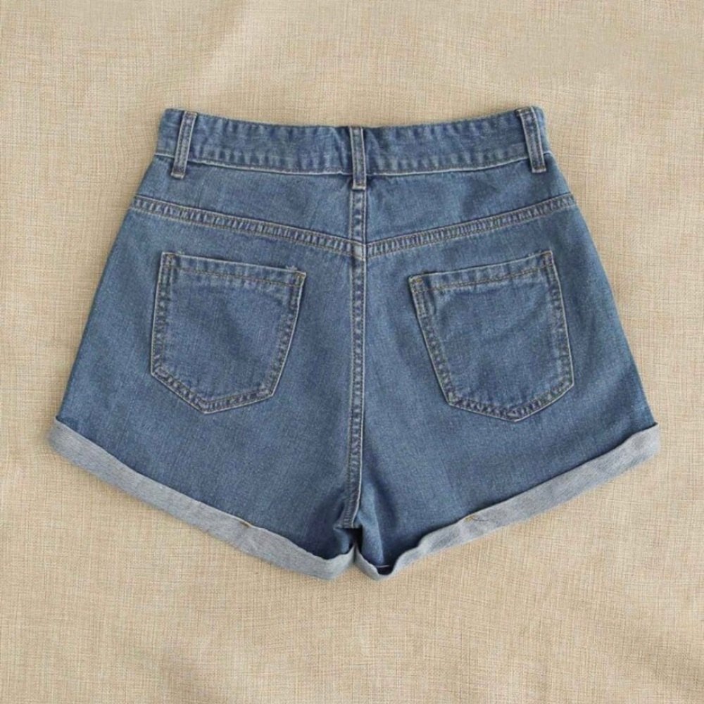 New Cute Daisy Embroidered Boutique Short - Picture 3 of 4